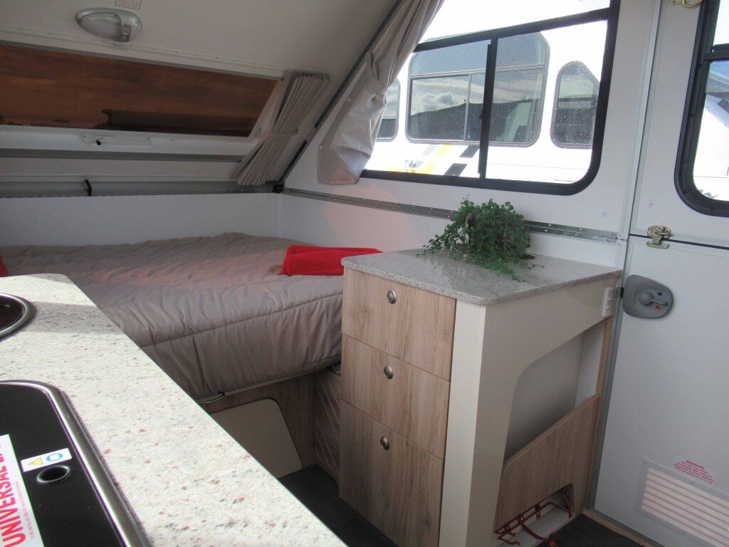 Donehues_Leisure_New_Avan_Cruiseliner_Adventure-Pack_Camper_Caravan_Mt-Gambier_12352-8-1024x768